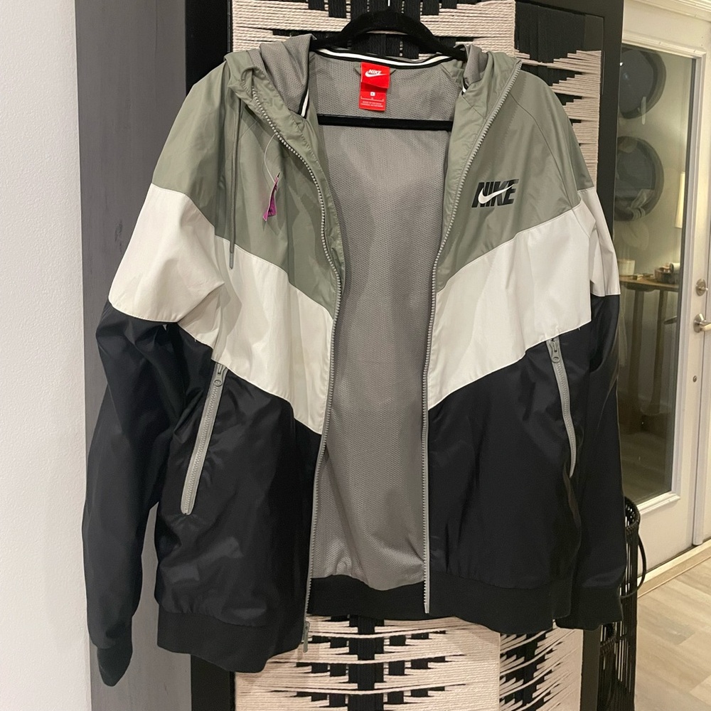 Nike oversized wind breaker